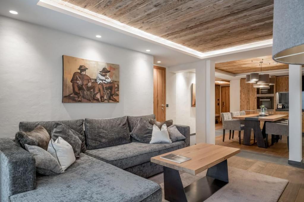 Sport- Und Genusshotel Silvretta Ισγκλ Εξωτερικό φωτογραφία