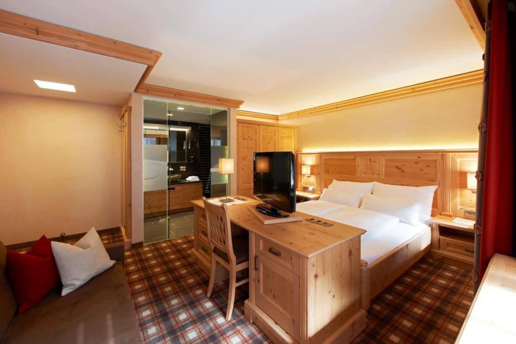 Sport- Und Genusshotel Silvretta Ισγκλ Εξωτερικό φωτογραφία